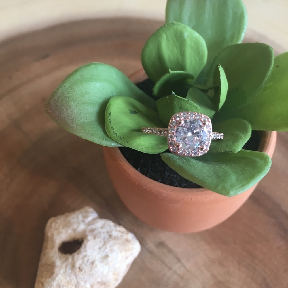 18k Rose Gold Plated Princess Cut CZ Ring 💎🌵